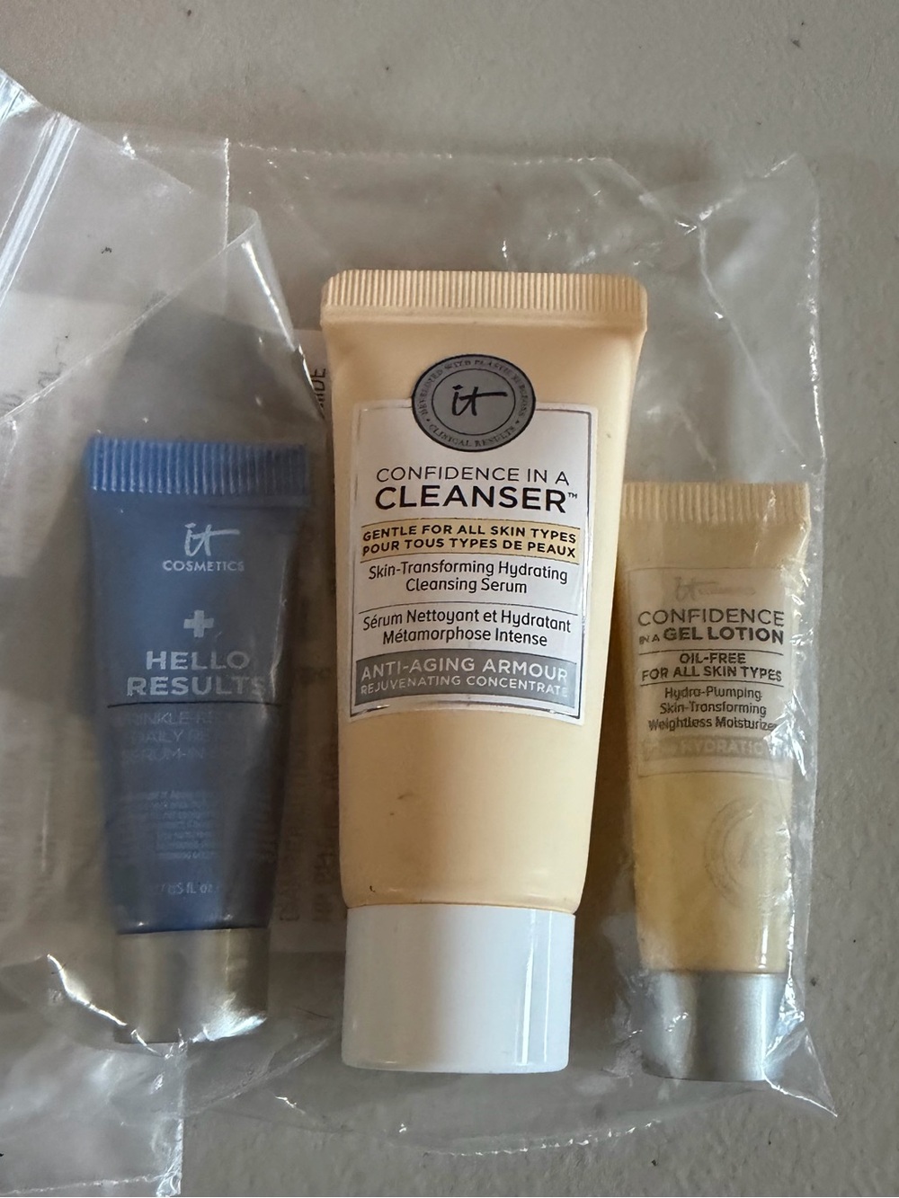 It Cosmetics Lot 3: 5ml Hello Results and Confidence Gel 20ml Cleanser New
